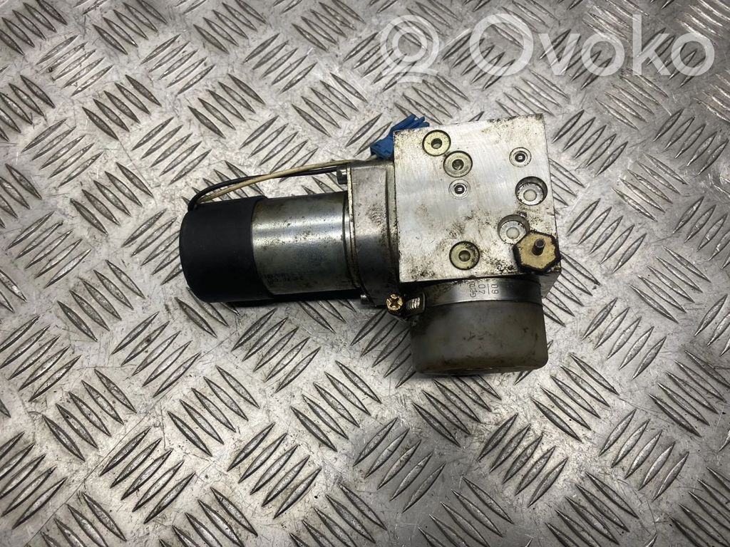 Mercedes-Benz E W211 Bomba hidráulica del techo descapotable 
