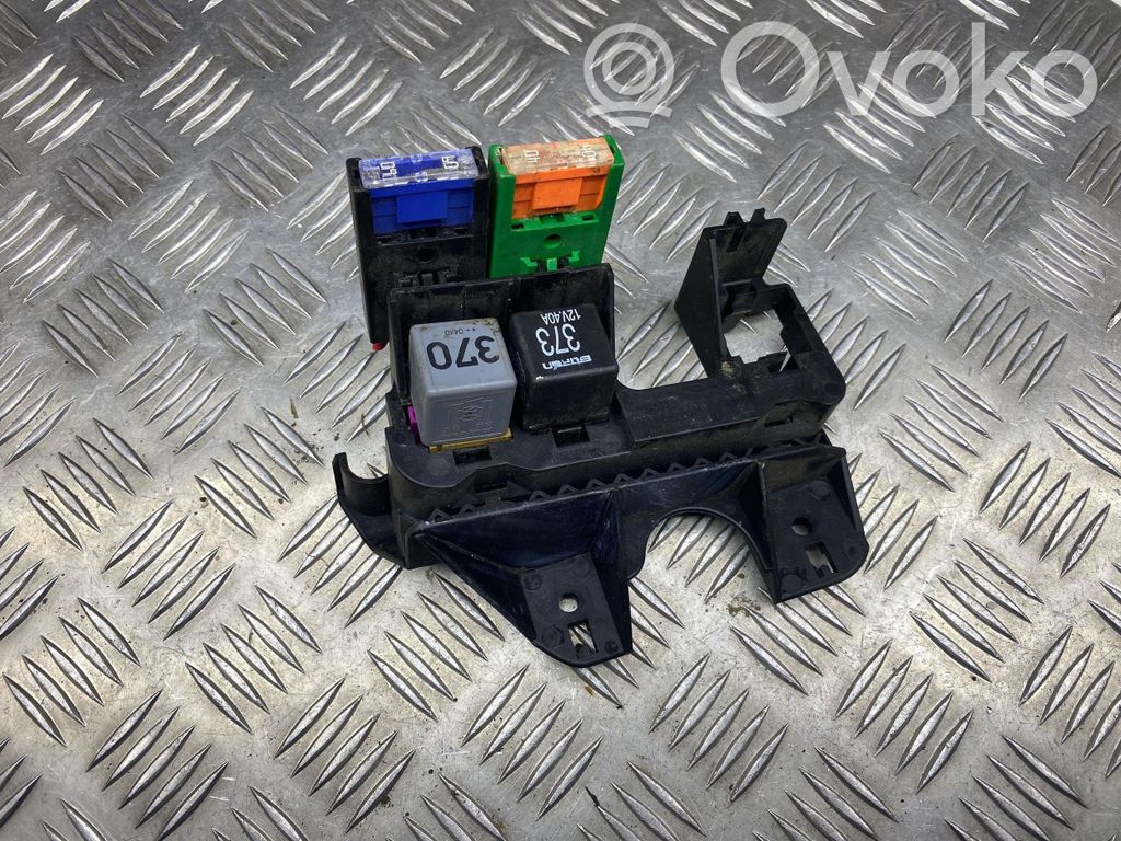 Audi A4 S4 B6 8E 8H Juego de caja de fusibles 