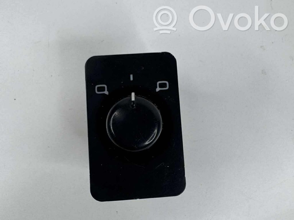 Audi A6 S6 C5 4B Wing mirror switch 
