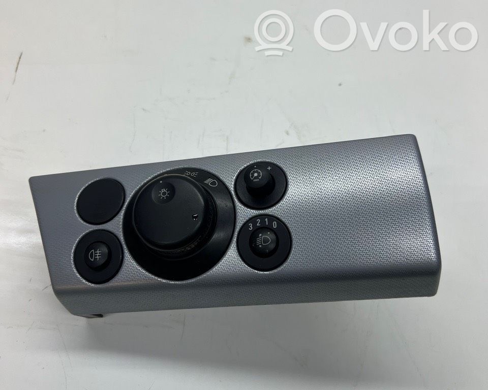 Opel Astra H Light switch 