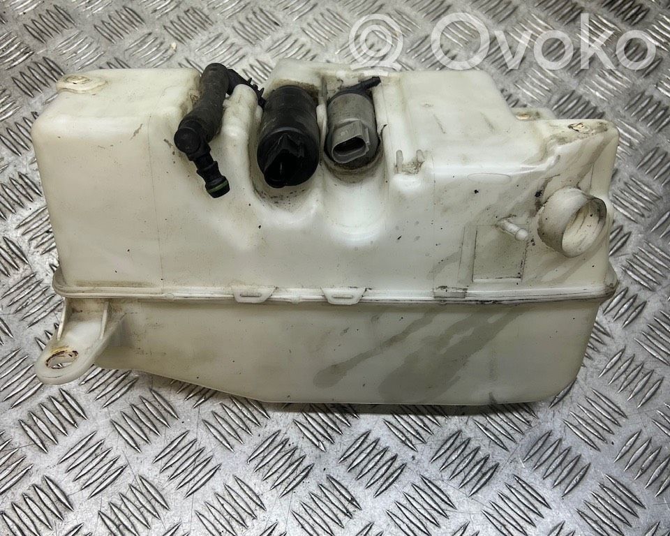 BMW 7 E65 E66 Zbiornik płynu do spryskiwaczy szyby przedniej / czołowej 