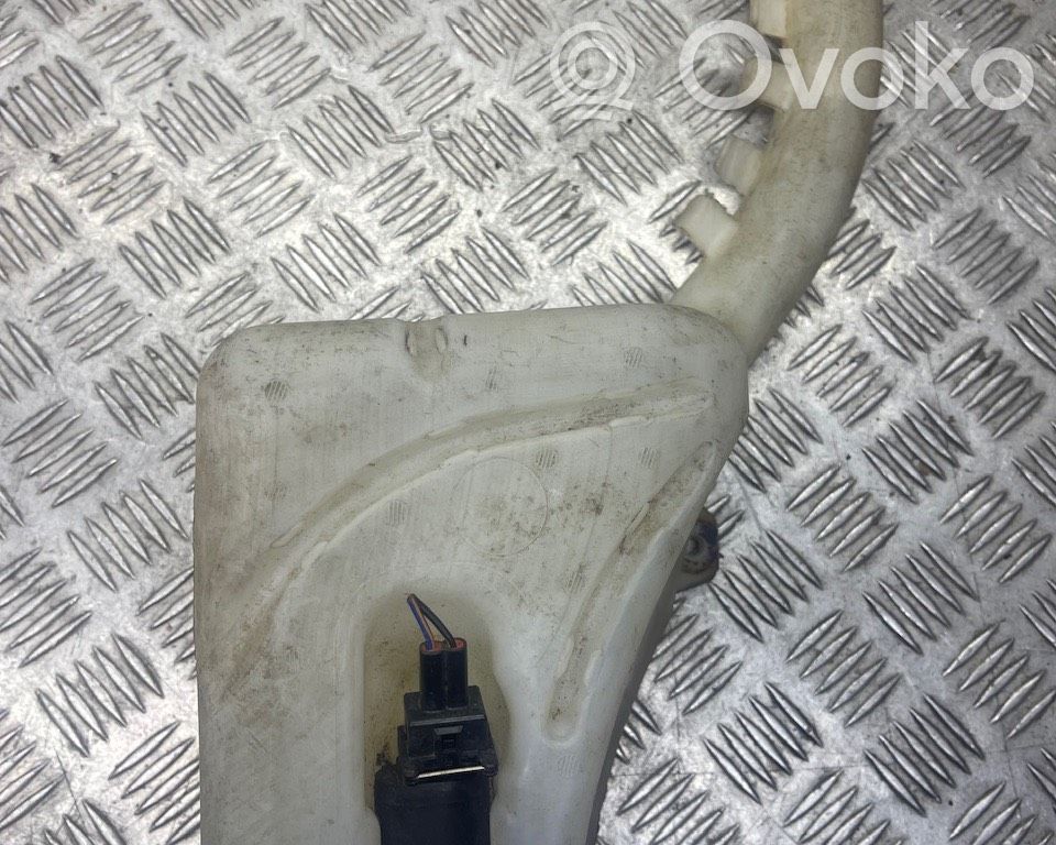 Mazda 2 Logu šķidruma tvertne 