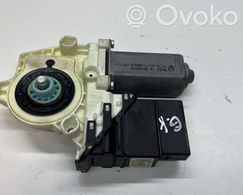 Volkswagen PASSAT B6 Silniczek podnoszenia szyby drzwi tylnych 