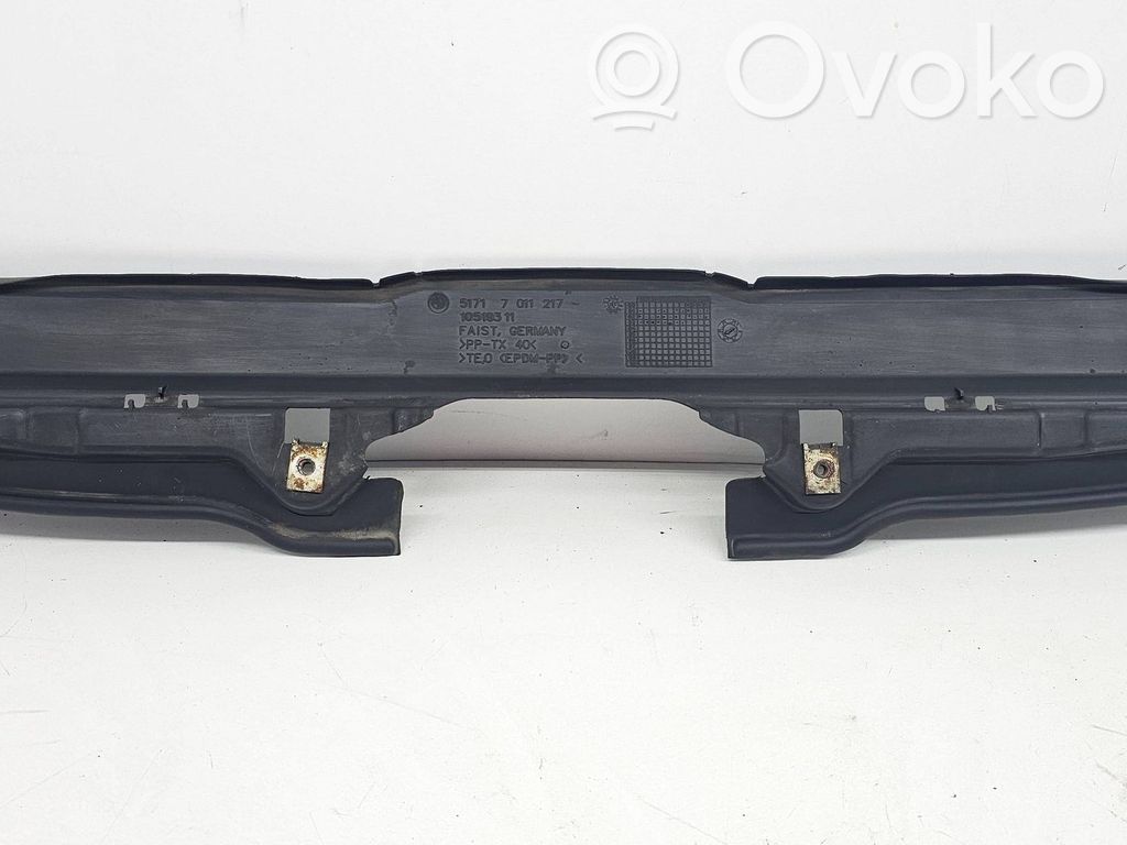 BMW 7 E65 E66 Radiatorių apdaila 