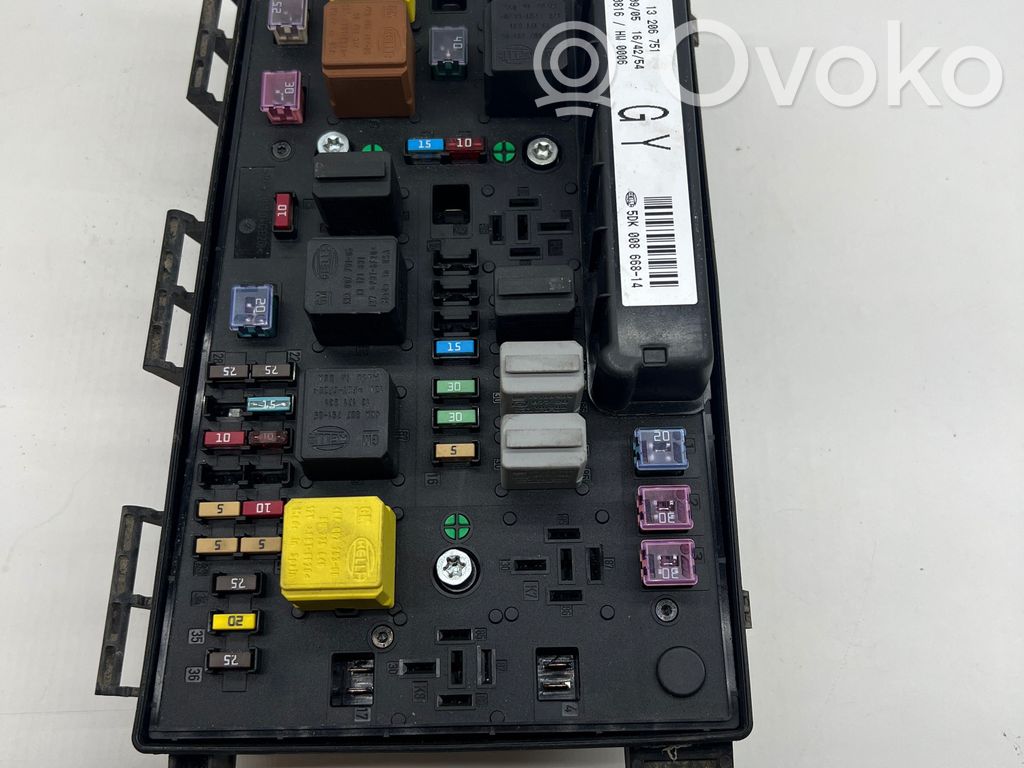 Opel Astra H Módulo de fusible 