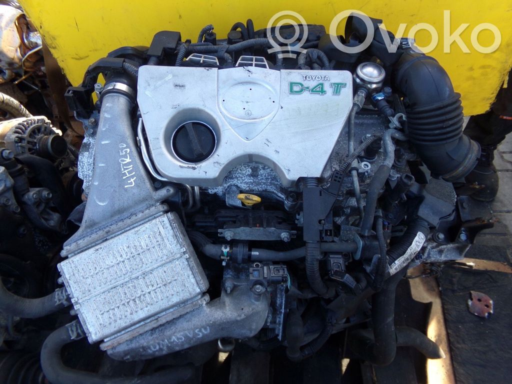 Toyota Auris E180 Генератор 