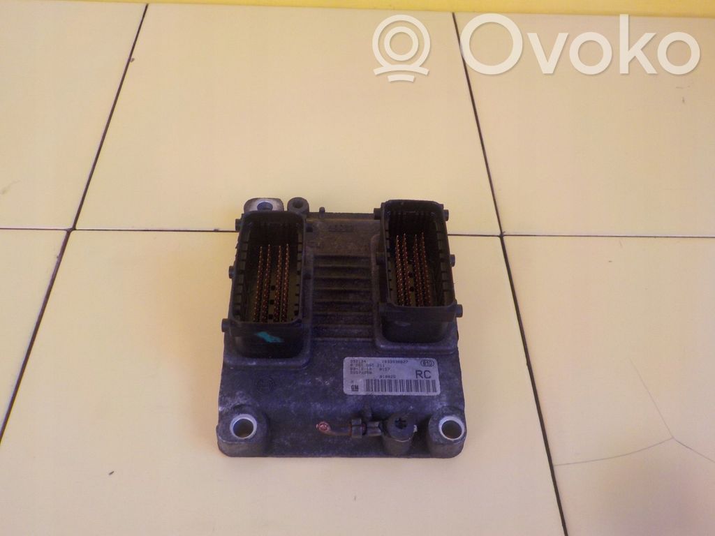 Opel Corsa D Блок управления двигателя 