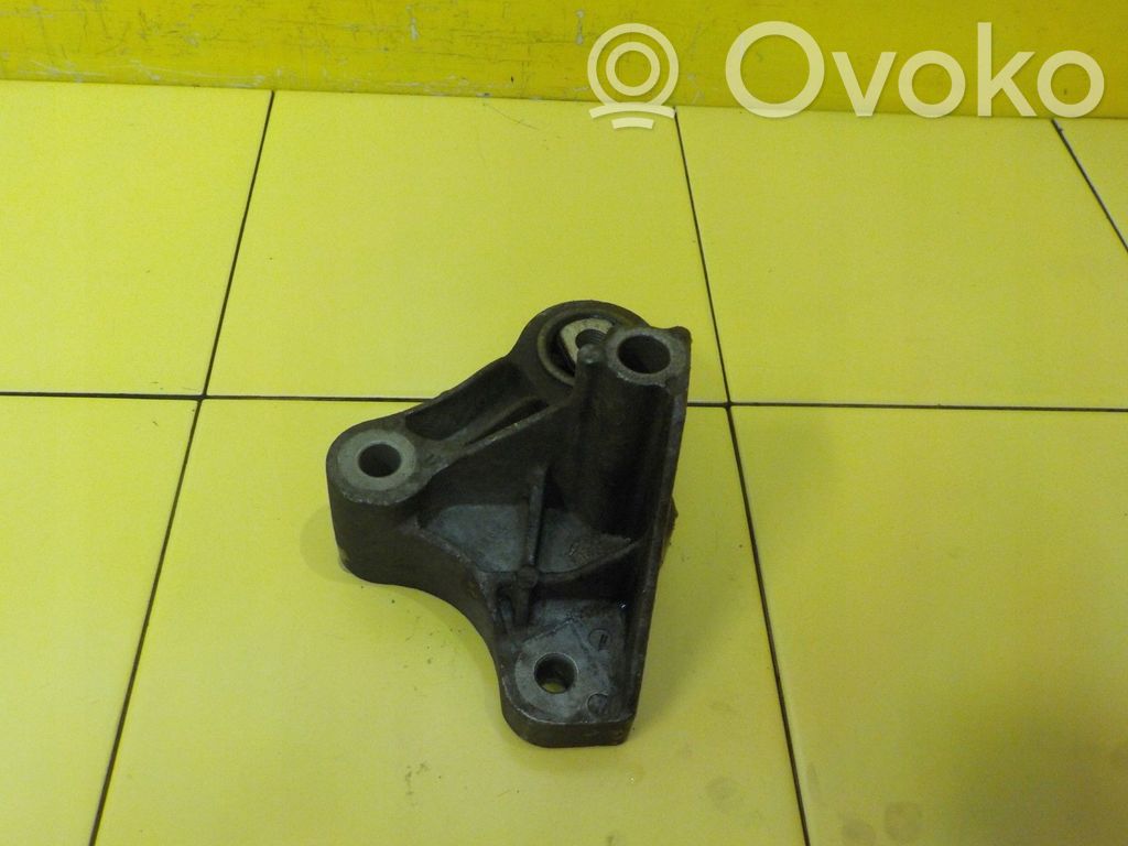 Ford Focus Pārnesumkārbas stiprinājuma kronšteins 