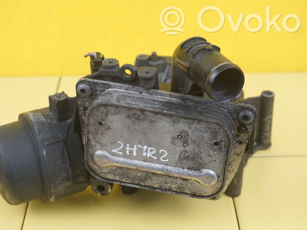 Opel Corsa E Oil filter mounting bracket 