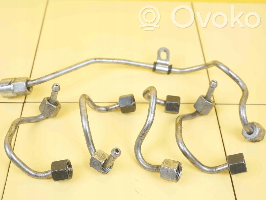 Volvo V60 Fuel injector supply line/pipe 