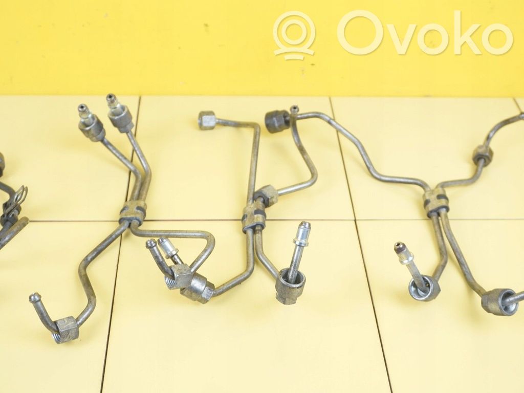 Volvo XC60 Fuel injector supply line/pipe 