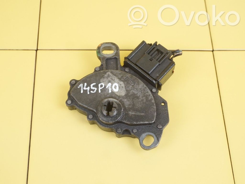 Volvo XC90 Pavarų dėžės palėtintojo mechanizmas 