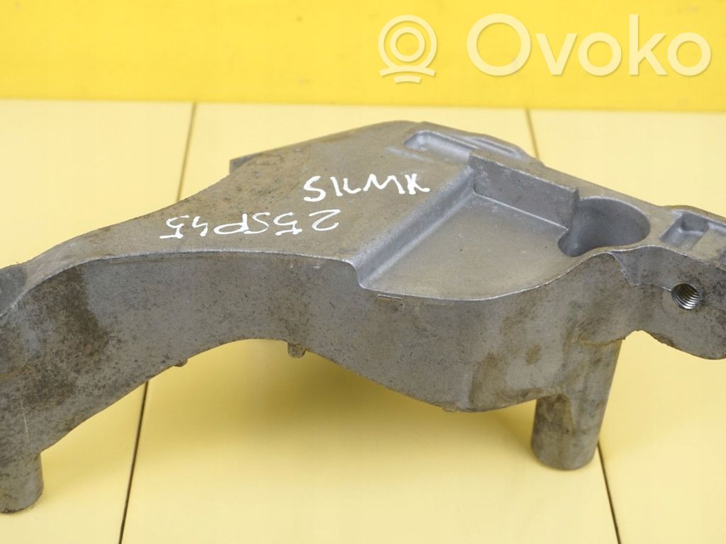 Opel Astra K Engine mounting bracket 