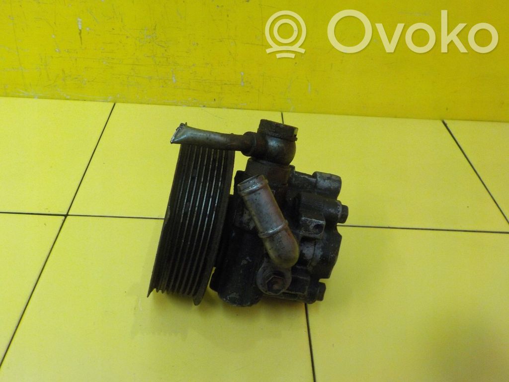 Land Rover Discovery 3 - LR3 Ohjaustehostimen pumppu 