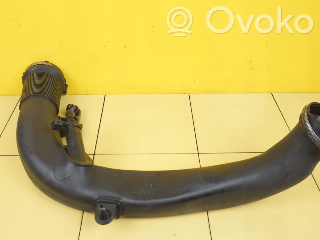 Volvo C30 Manguera/tubo del intercooler 