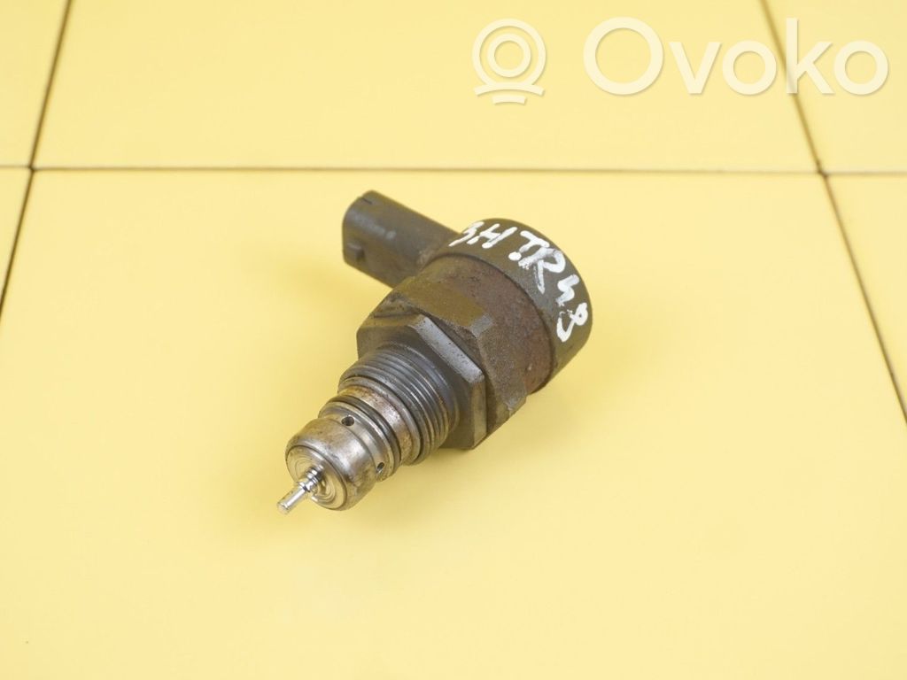 Mitsubishi Canter Fuel pressure sensor 