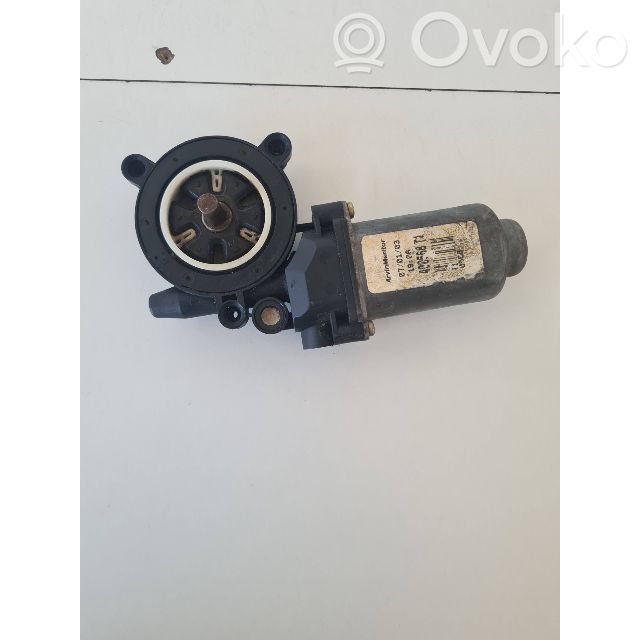 Renault Laguna I Elektryczny podnośnik szyby drzwi przednich 