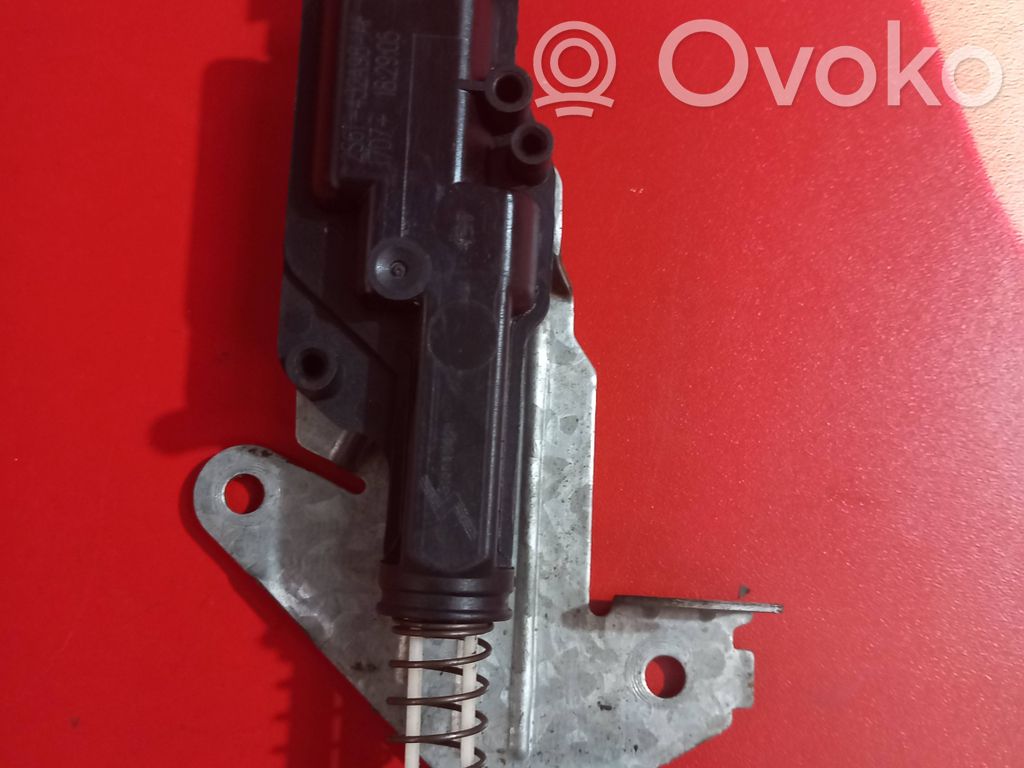 Ford Fusion Fuel tank opening switch 
