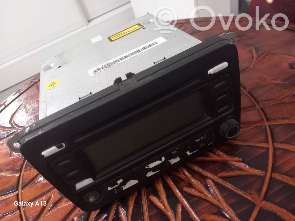 Volkswagen Touran I Panel / Radioodtwarzacz CD/DVD/GPS 