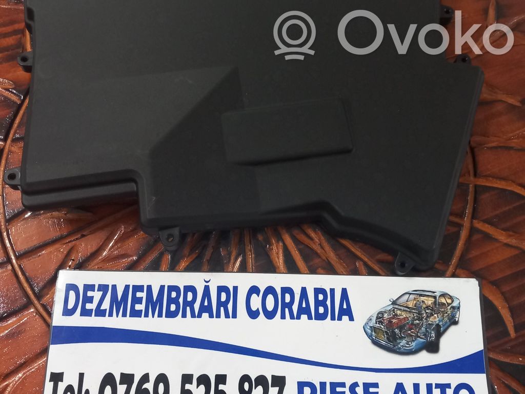 BMW 7 E65 E66 Capac cutie siguranțe 