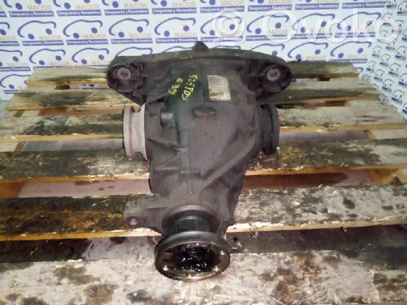 Rear differential   E7586J