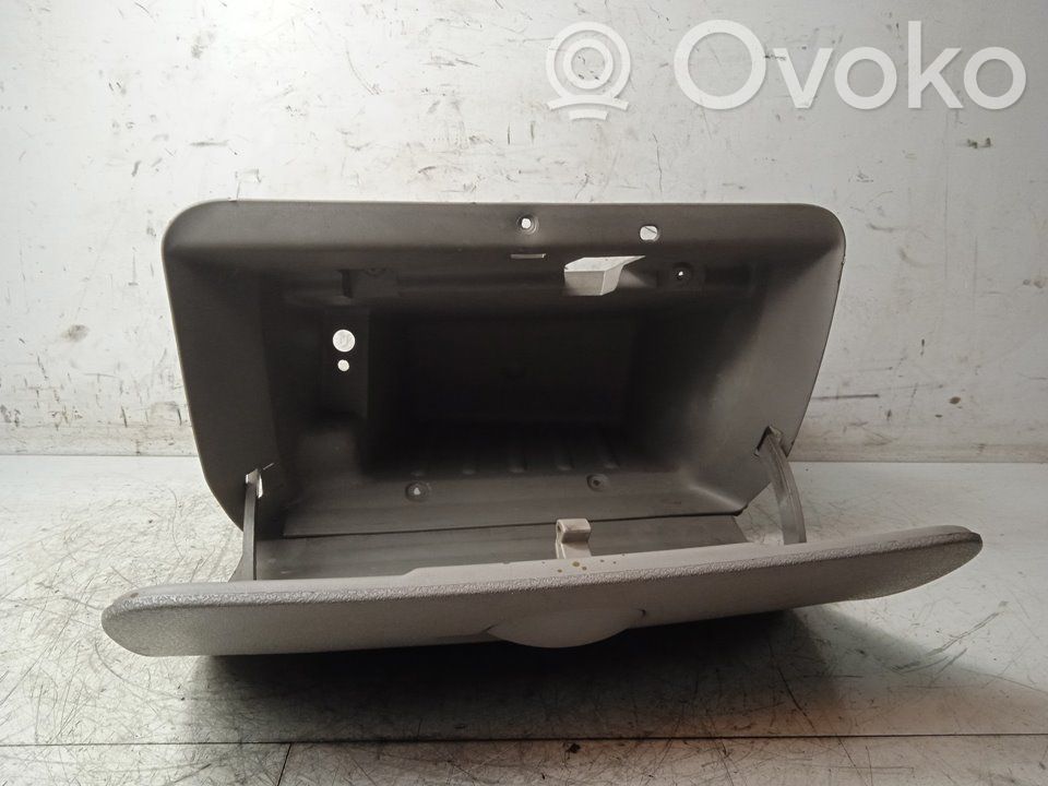 Handschuhfach   8200461376