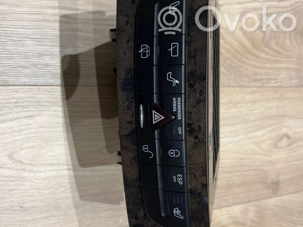 Mercedes-Benz E W211 A set of switches 
