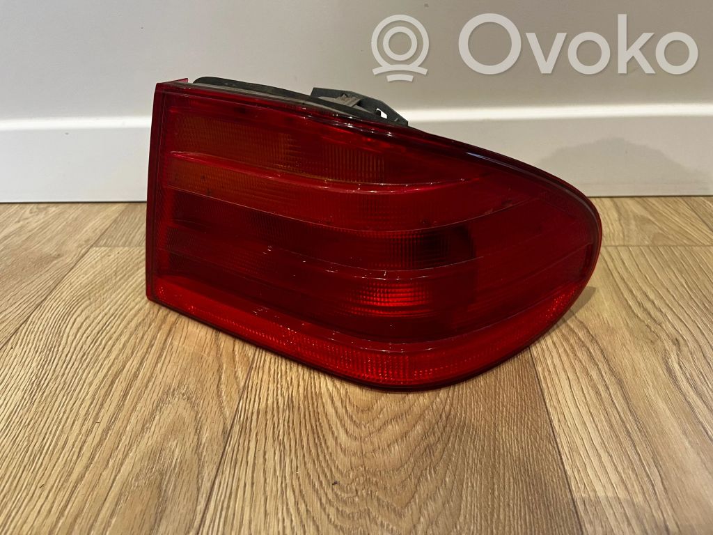 Mercedes-Benz E W210 Lampa tylna 