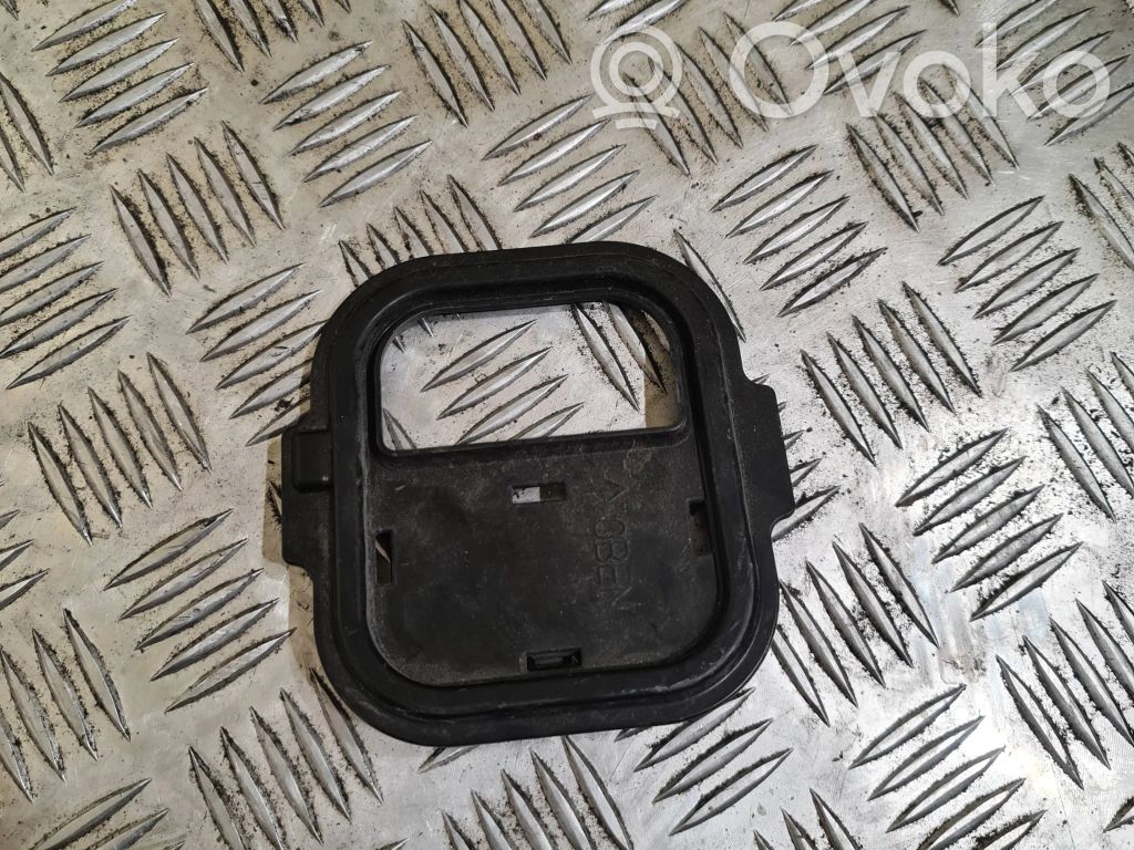 BMW 5 G30 G31 G38 Cita veida dzinēja nodalījuma detaļa 