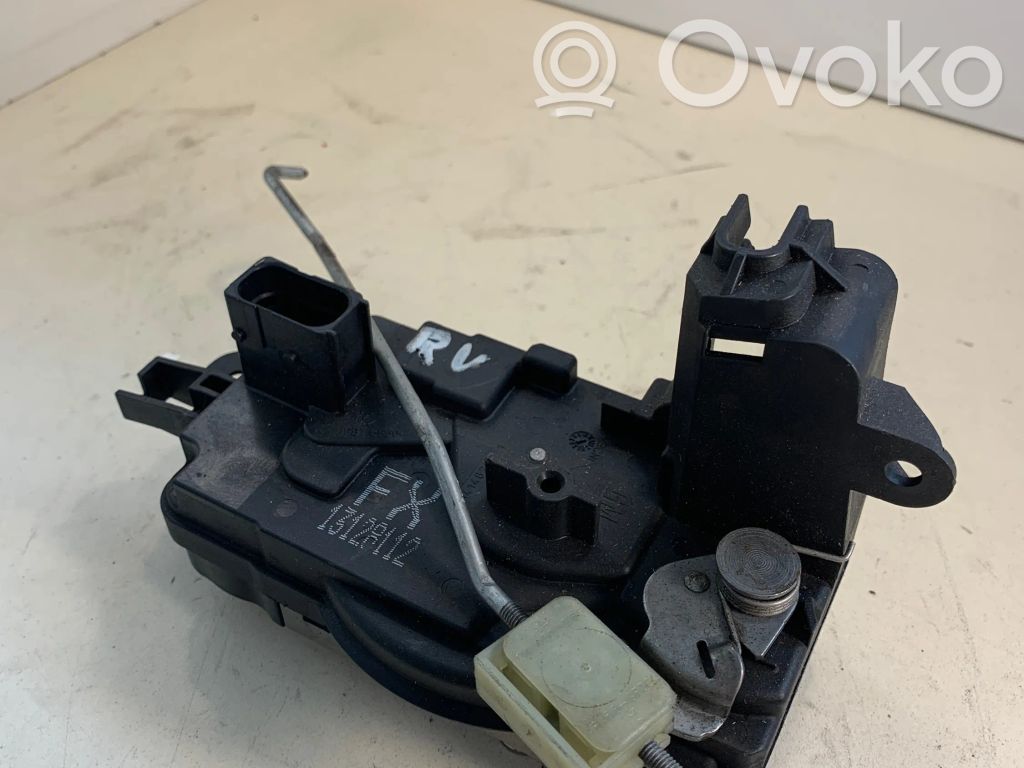 Opel Astra H Priekinė durų spyna 