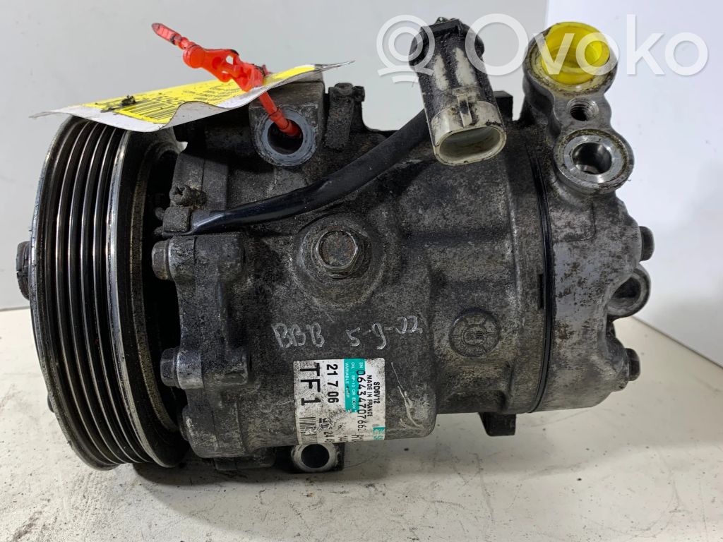 Opel Corsa C Air conditioning (A/C) compressor (pump) 