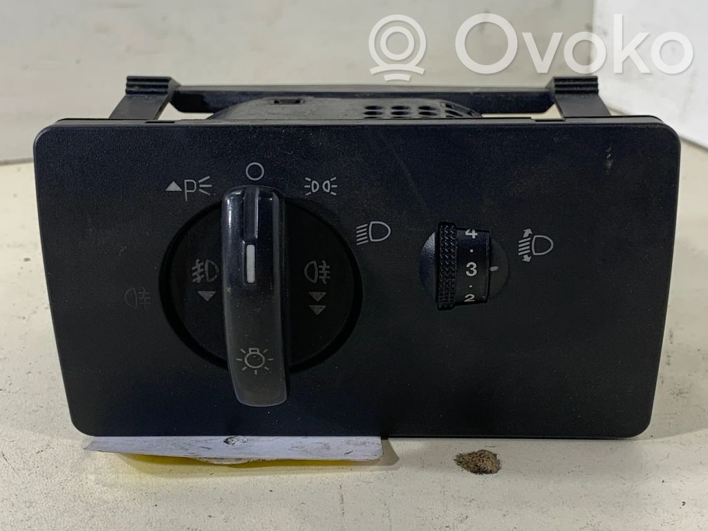 Opel Astra G Light switch 