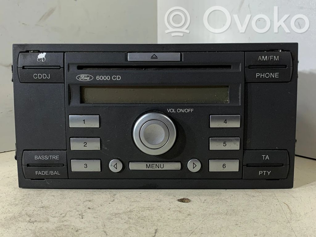 Ford Focus Radio/CD/DVD/GPS head unit 