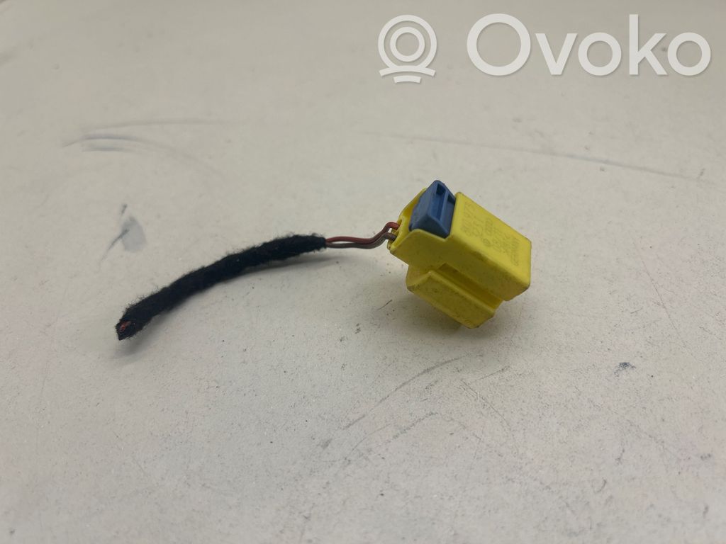Volkswagen PASSAT CC Airbag deployment crash/impact sensor 