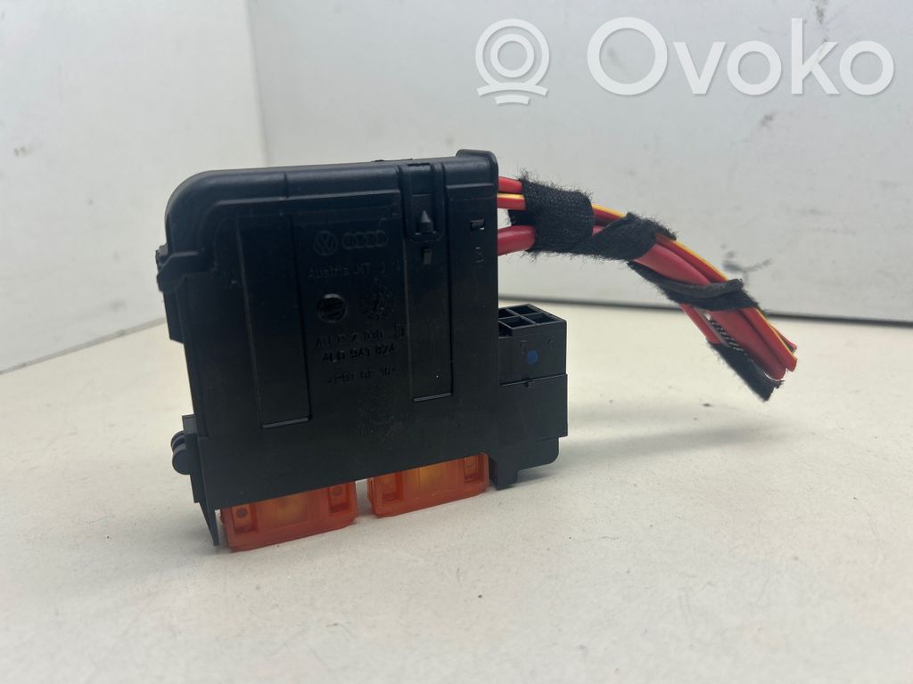 Porsche Macan (95B) Fuse module 
