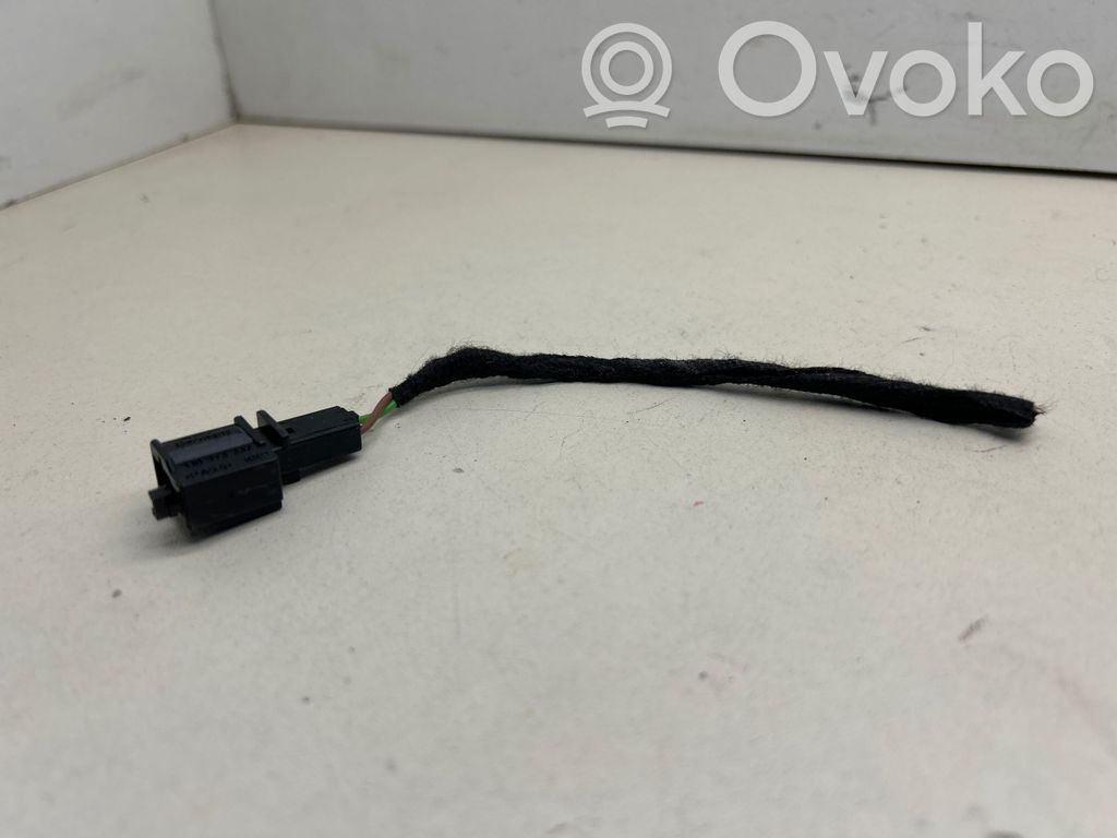 Uchwyt / Rączka zewnętrzna otwierania klapy tylnej / bagażnika   1J0973332,PA66A