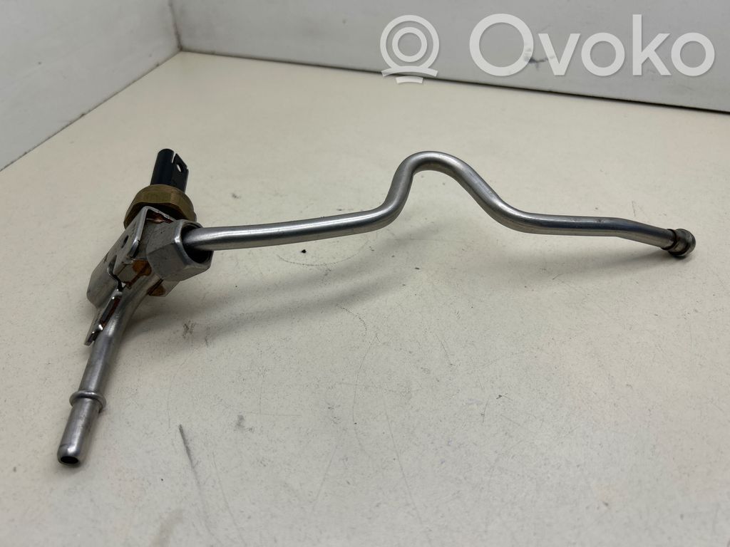 BMW 3 E90 E91 Fuel injector supply line/pipe 