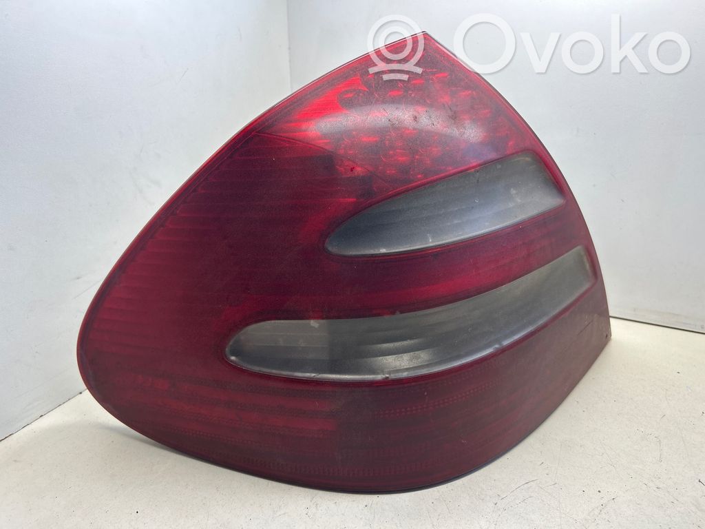 Mercedes-Benz E W211 Lampa tylna 