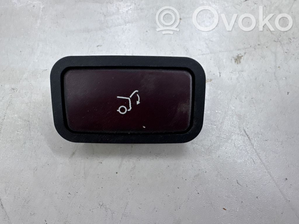 Mercedes-Benz E W211 Tailgate/boot open switch button 