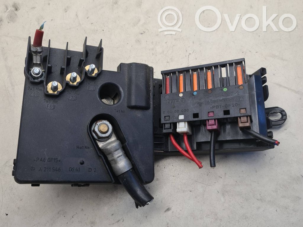 Mercedes-Benz E W211 Fuse module 