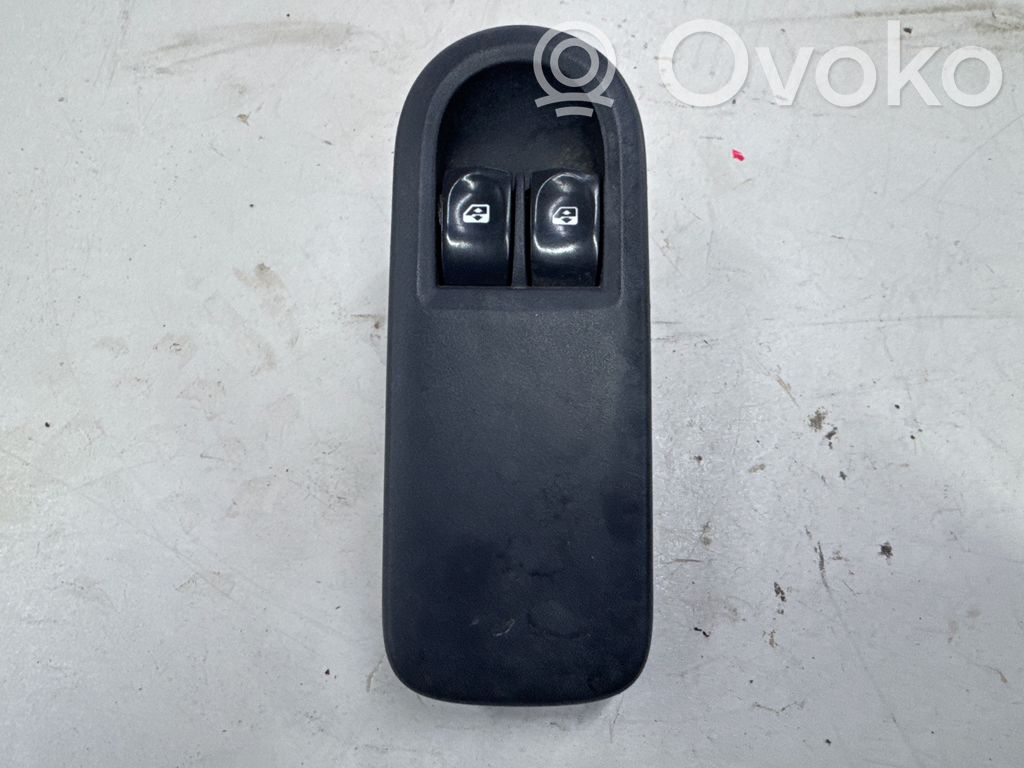 Renault Clio III Electric window control switch 