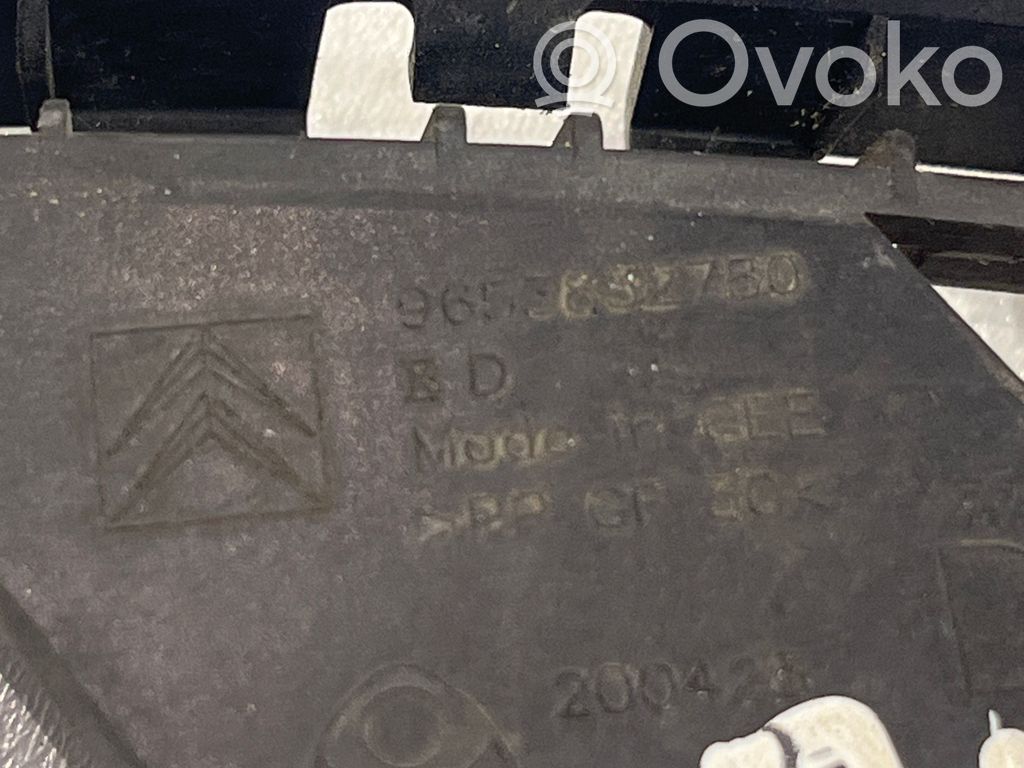 Citroen C4 I Picasso Uchwyt / Mocowanie zderzaka przedniego 