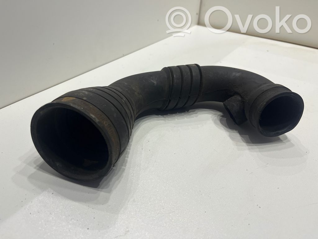 Volkswagen PASSAT B5.5 Schlauch / Leitung Ladeluftkühler 