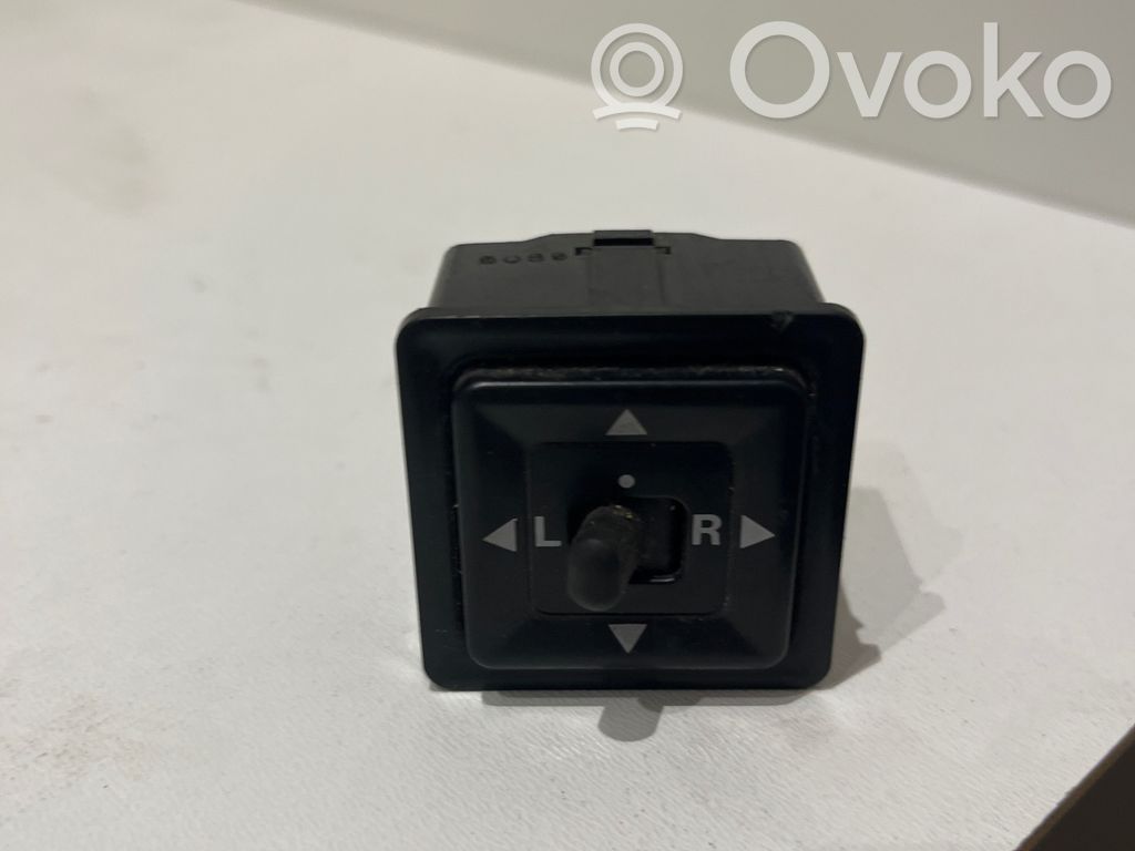 Mitsubishi Colt Wing mirror switch 