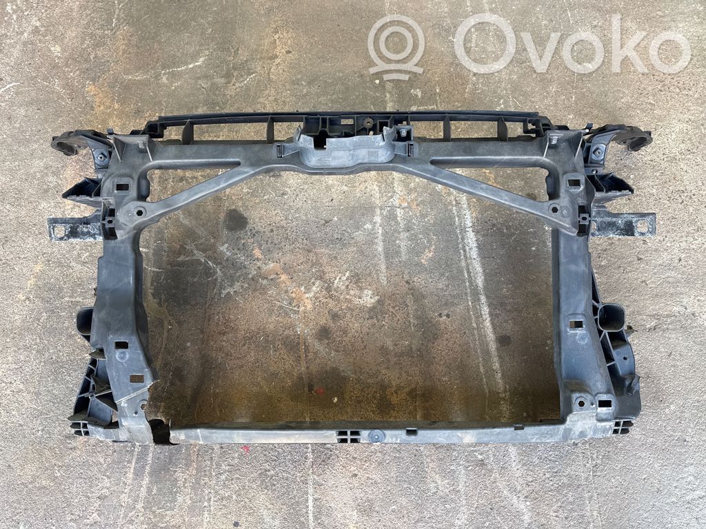 Audi A3 S3 8V Radiatoru paneļa turētājs (televizora) 