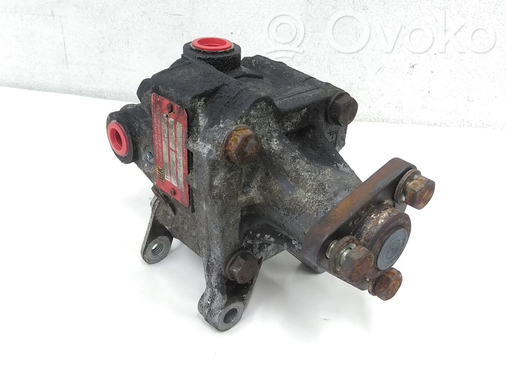 BMW 3 E36 Ohjaustehostimen pumppu 