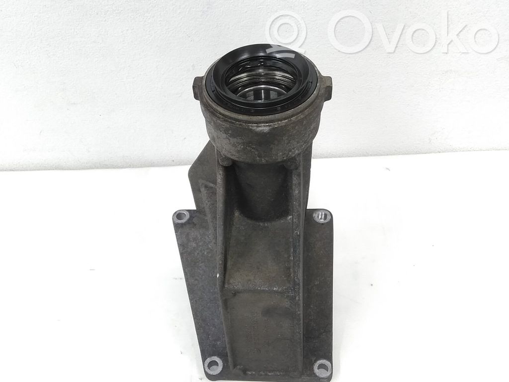 BMW X5 E70 Other engine bay part 