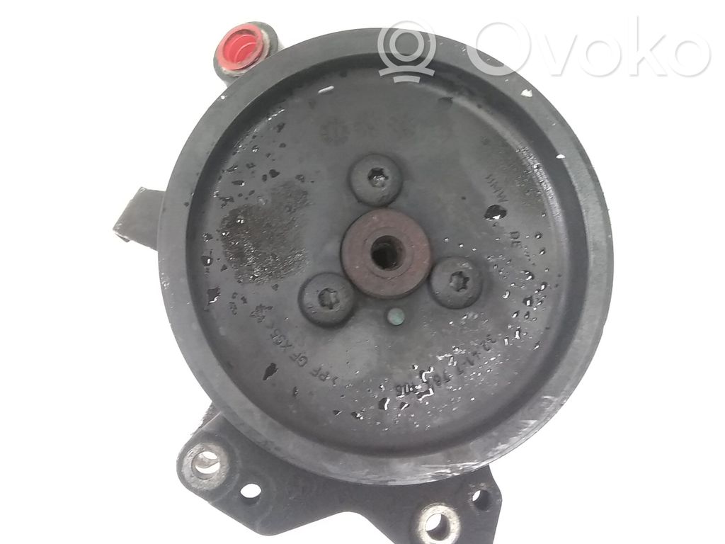 BMW 5 E60 E61 Power steering pump 