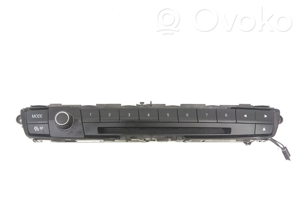 BMW 3 F30 F35 F31 Konsola środkowa / Radio / GPS 