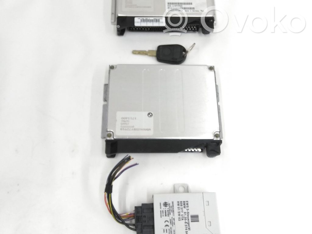BMW 5 E39 Engine control unit/module 